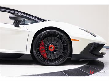 2017 Lamborghini Aventador LP 750-4 SV Roadster   - Photo 8 - Nashville, TN 37217