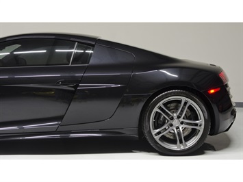 2012 Audi R8 5.2 quattro   - Photo 57 - Nashville, TN 37217