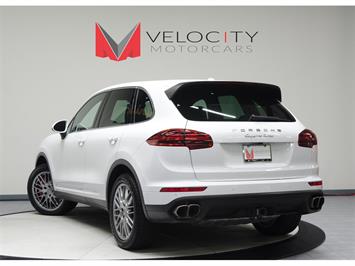 2015 Porsche Cayenne Turbo   - Photo 3 - Nashville, TN 37217