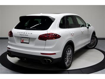 2015 Porsche Cayenne Turbo   - Photo 17 - Nashville, TN 37217