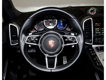 2015 Porsche Cayenne Turbo   - Photo 27 - Nashville, TN 37217