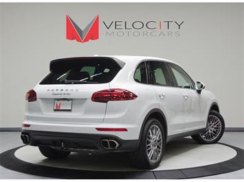 2015 Porsche Cayenne Turbo   - Photo 4 - Nashville, TN 37217