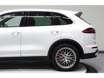 2015 Porsche Cayenne Turbo   - Photo 22 - Nashville, TN 37217