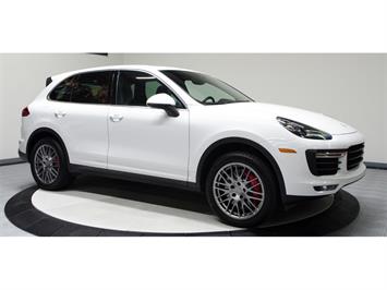 2015 Porsche Cayenne Turbo   - Photo 24 - Nashville, TN 37217