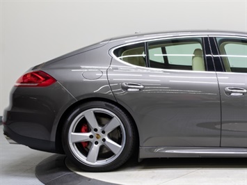 2014 Porsche Panamera Turbo   - Photo 16 - Nashville, TN 37217