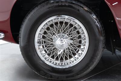 1965 Aston Martin DB5   - Photo 97 - Nashville, TN 37217