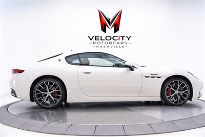 2024 Maserati GranTurismo Modena   - Photo 5 - Nashville, TN 37217