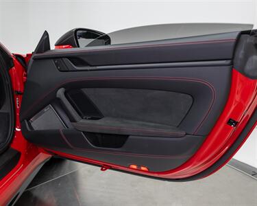 2024 Porsche 911 Targa 4 GTS   - Photo 38 - Nashville, TN 37217