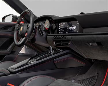2024 Porsche 911 Targa 4 GTS   - Photo 41 - Nashville, TN 37217