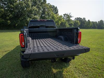 2020 GMC Sierra 2500 Denali   - Photo 17 - Nashville, TN 37217