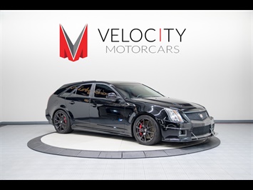 2014 Cadillac CTS V Wagon   - Photo 2 - Nashville, TN 37217