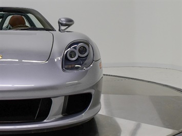 2004 Porsche Carrera GT   - Photo 10 - Nashville, TN 37217