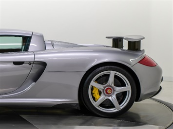 2004 Porsche Carrera GT   - Photo 15 - Nashville, TN 37217