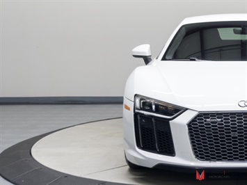 2017 Audi R8 5.2 quattro V10   - Photo 8 - Nashville, TN 37217