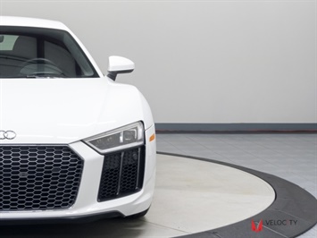 2017 Audi R8 5.2 quattro V10   - Photo 9 - Nashville, TN 37217