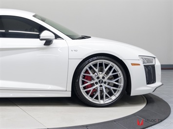 2017 Audi R8 5.2 quattro V10   - Photo 17 - Nashville, TN 37217