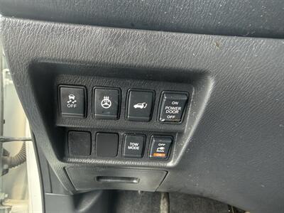 2013 Nissan Pathfinder Platinum   - Photo 17 - Cahokia, IL 62206