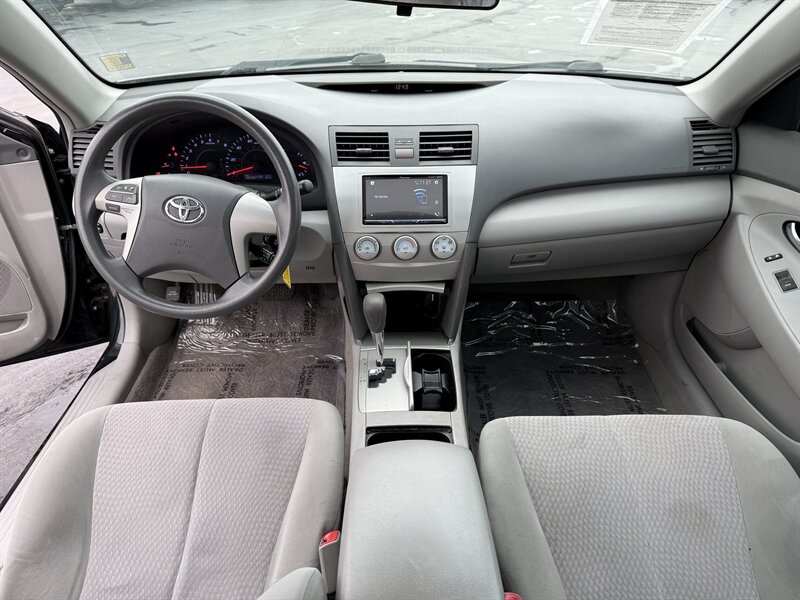 2011 Toyota Camry - Photo 11 - Cahokia, IL 62206