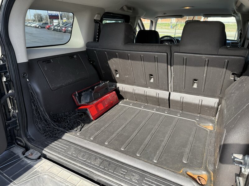 2010 Hummer H3 - Photo 15 - Cahokia, IL 62206