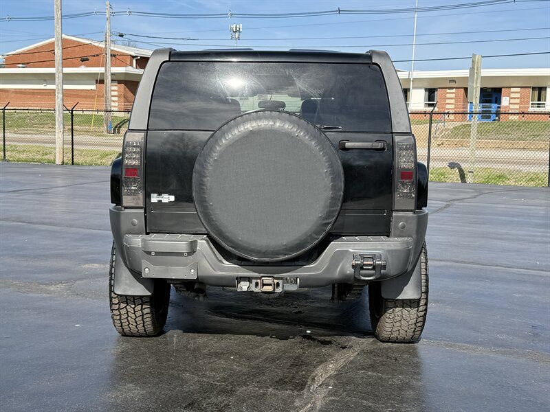 2010 Hummer H3 - Photo 7 - Cahokia, IL 62206