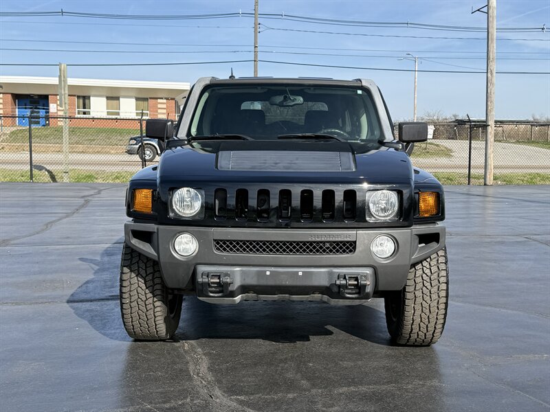2010 Hummer H3 - Photo 3 - Cahokia, IL 62206