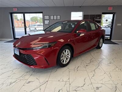 2025 Toyota Camry LE HEV - Photo 2 - Millstadt, IL 62260