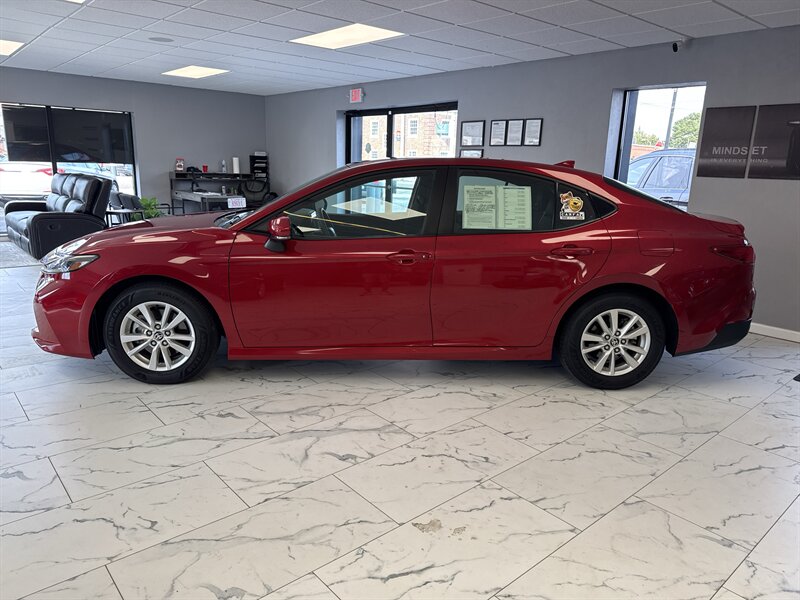 2025 Toyota Camry LE HEV - Photo 3 - Millstadt, IL 62260