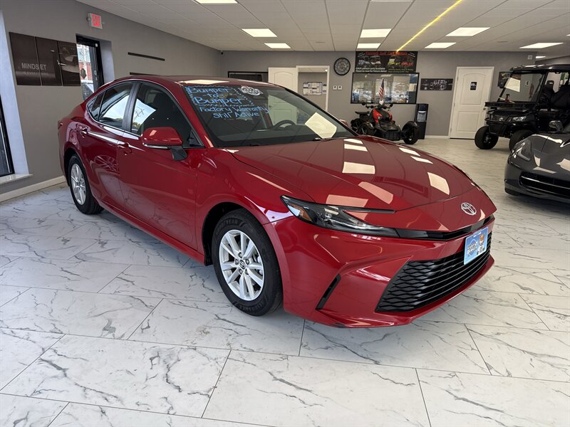 2025 Toyota Camry LE HEV  