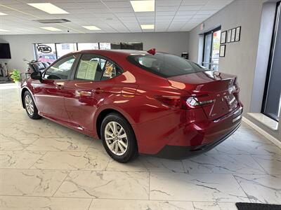 2025 Toyota Camry LE HEV - Photo 5 - Millstadt, IL 62260