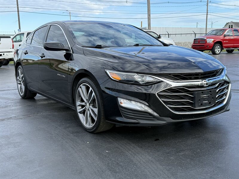 2019 Chevrolet Malibu Hybrid - Photo 3 - Cahokia, IL 62206