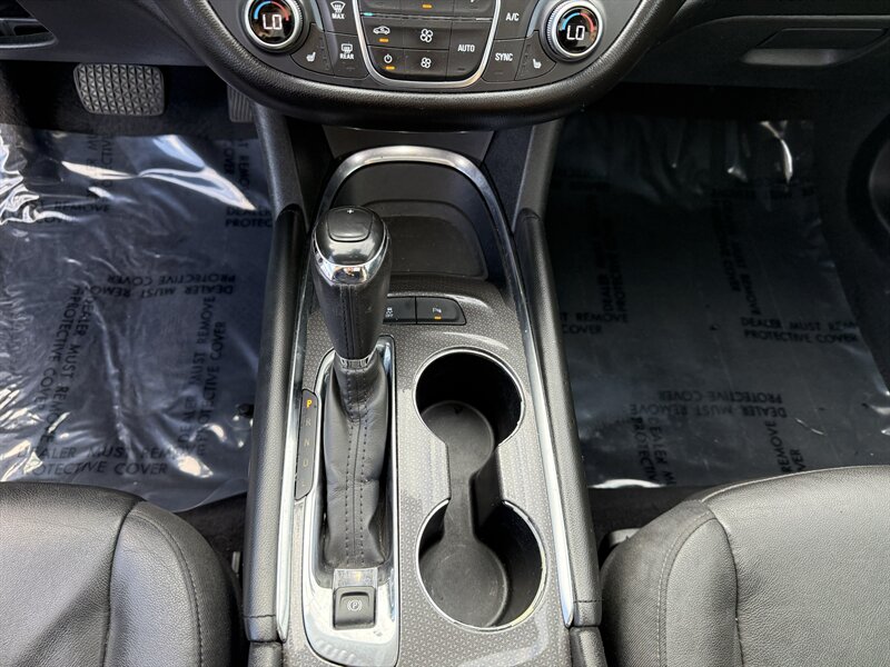 2019 Chevrolet Malibu Hybrid - Photo 15 - Cahokia, IL 62206