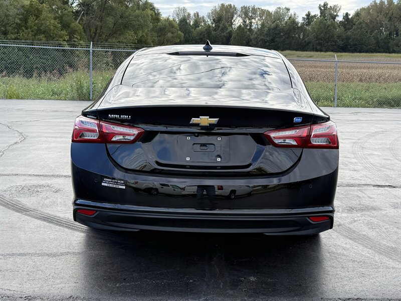 2019 Chevrolet Malibu Hybrid - Photo 6 - Cahokia, IL 62206