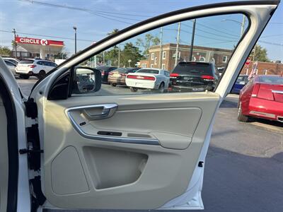 2015 Volvo XC60 T5 Drive-E Premier   - Photo 20 - Millstadt, IL 62260