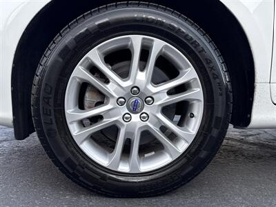 2015 Volvo XC60 T5 Drive-E Premier   - Photo 28 - Millstadt, IL 62260
