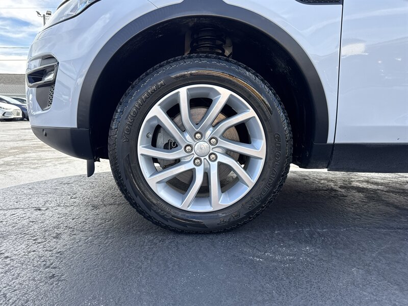 2017 Land Rover Discovery Sport HSE - Photo 25 - Millstadt, IL 62260