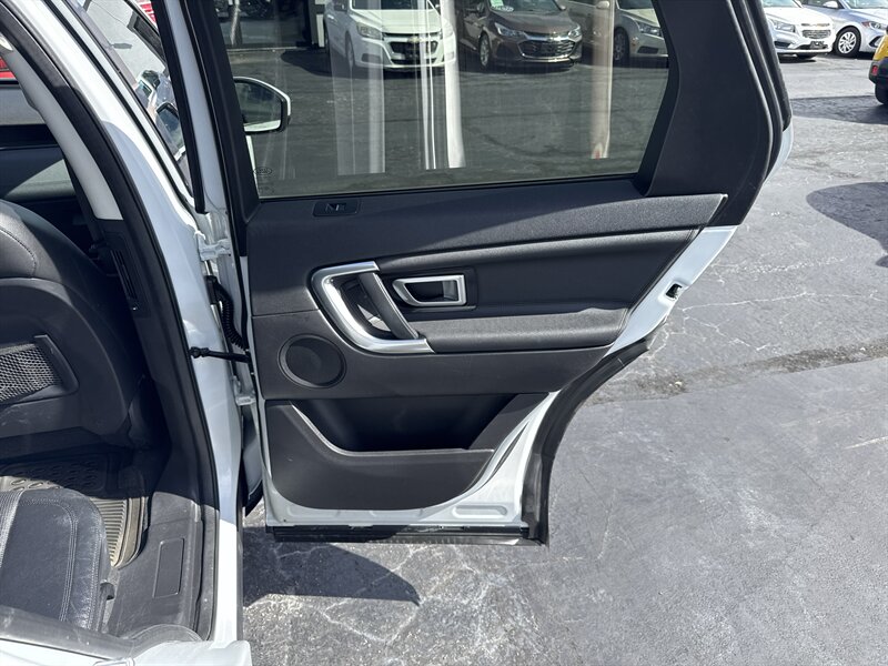 2017 Land Rover Discovery Sport HSE - Photo 19 - Millstadt, IL 62260