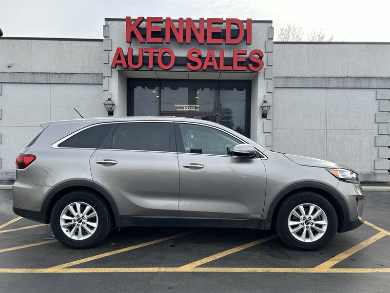 2019 Kia Sorento LX's photo