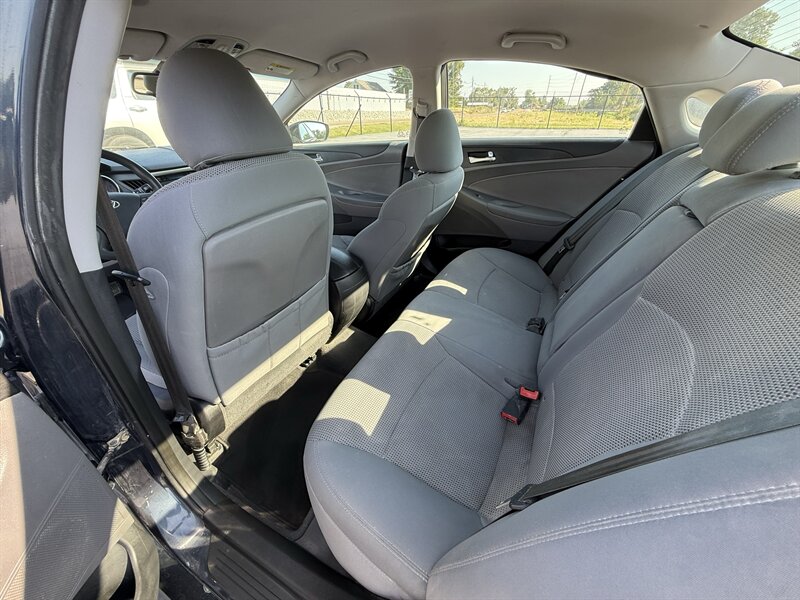 2014 Hyundai SONATA GLS - Photo 9 - Cahokia, IL 62206