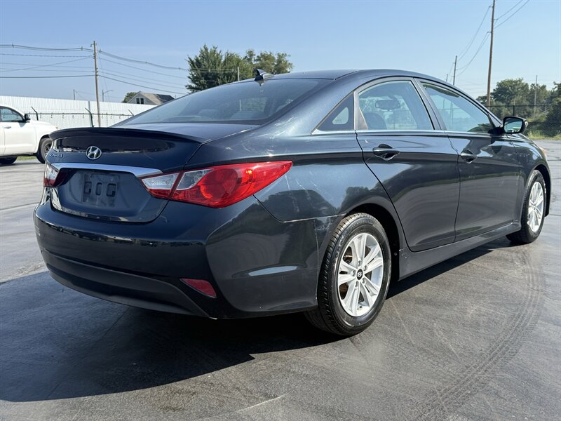 2014 Hyundai SONATA GLS - Photo 7 - Cahokia, IL 62206