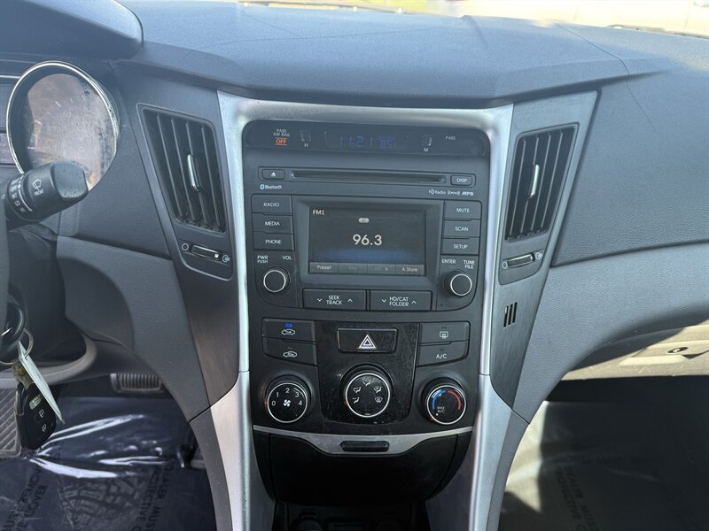 2014 Hyundai SONATA GLS - Photo 12 - Cahokia, IL 62206