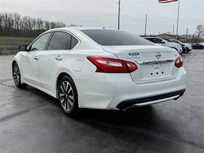 2017 Nissan Altima 2.5   - Photo 8 - Cahokia, IL 62206