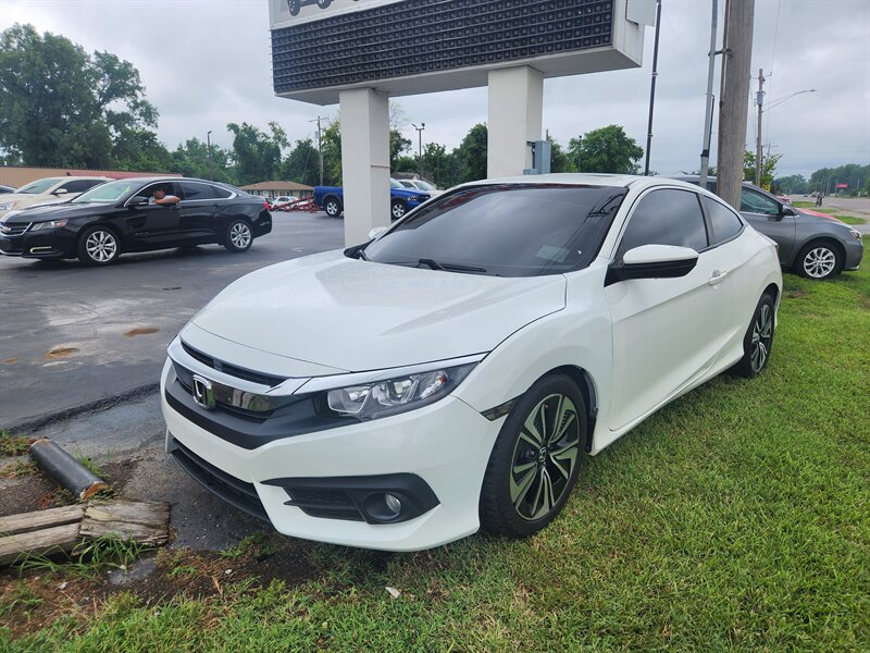 2016 Honda Civic EX-L - Photo 1 - Cahokia, IL 62206