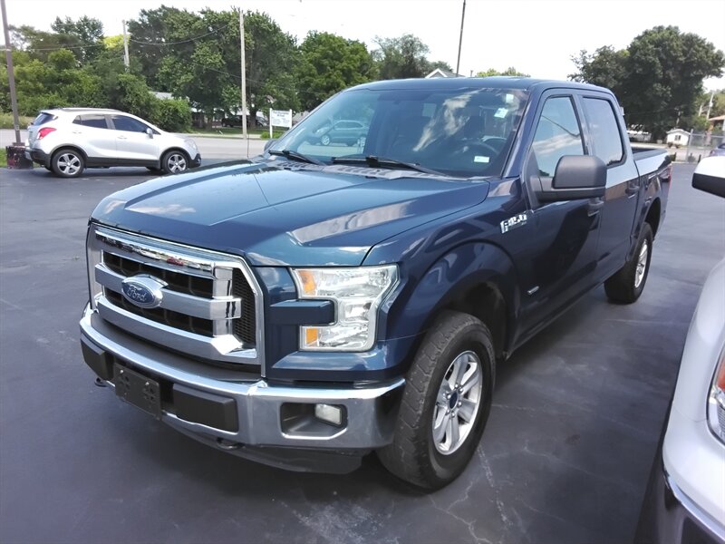 2015 Ford F-150 Platinum   - Photo 1 - Cahokia, IL 62206