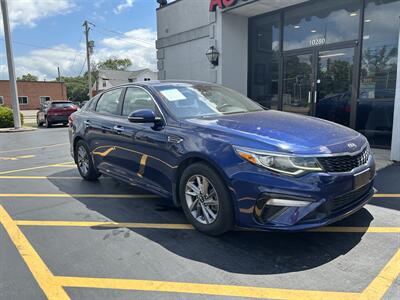 2019 Kia Optima LX   - Photo 2 - Fairview Heights, IL 62208