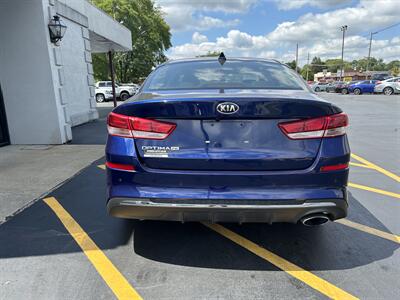 2019 Kia Optima LX   - Photo 7 - Fairview Heights, IL 62208