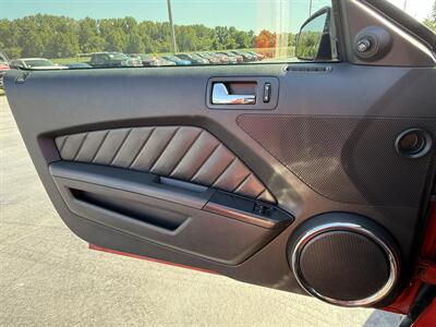 2010 Ford Mustang V6 Premium   - Photo 17 - Cahokia, IL 62206
