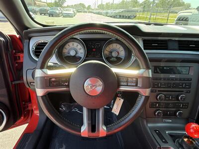 2010 Ford Mustang V6 Premium   - Photo 11 - Cahokia, IL 62206