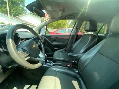 2019 Chevrolet Trax LT - Photo 7 - Belleville, IL 62226