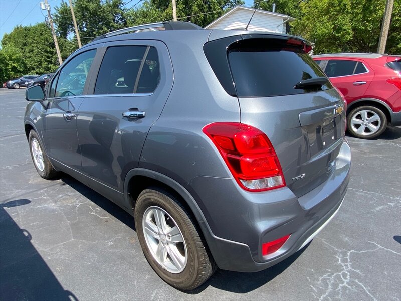 2019 Chevrolet Trax LT - Photo 5 - Belleville, IL 62226