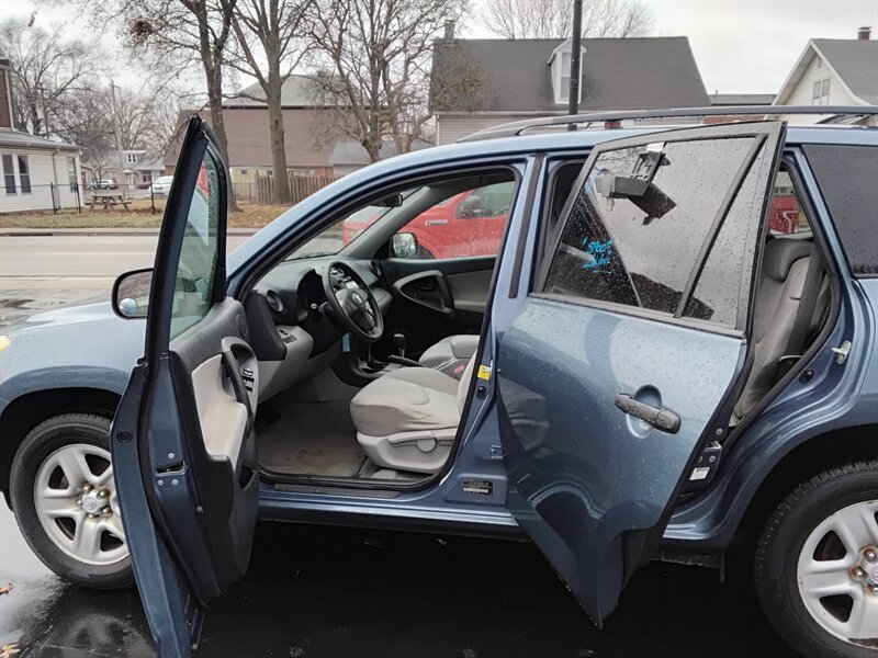 2011 Toyota RAV4 - Photo 4 - Freeburg, IL 62243